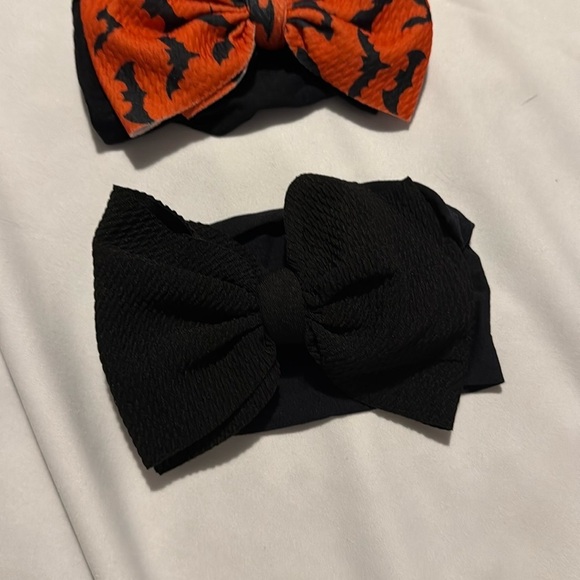 Black and Red Double-Loop Hair Bows - Picture 2 of 2